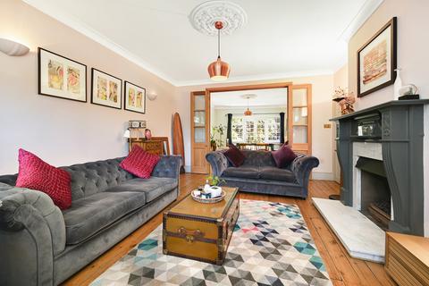 6 Vanbrugh Fields, London, SE3 7TZ
