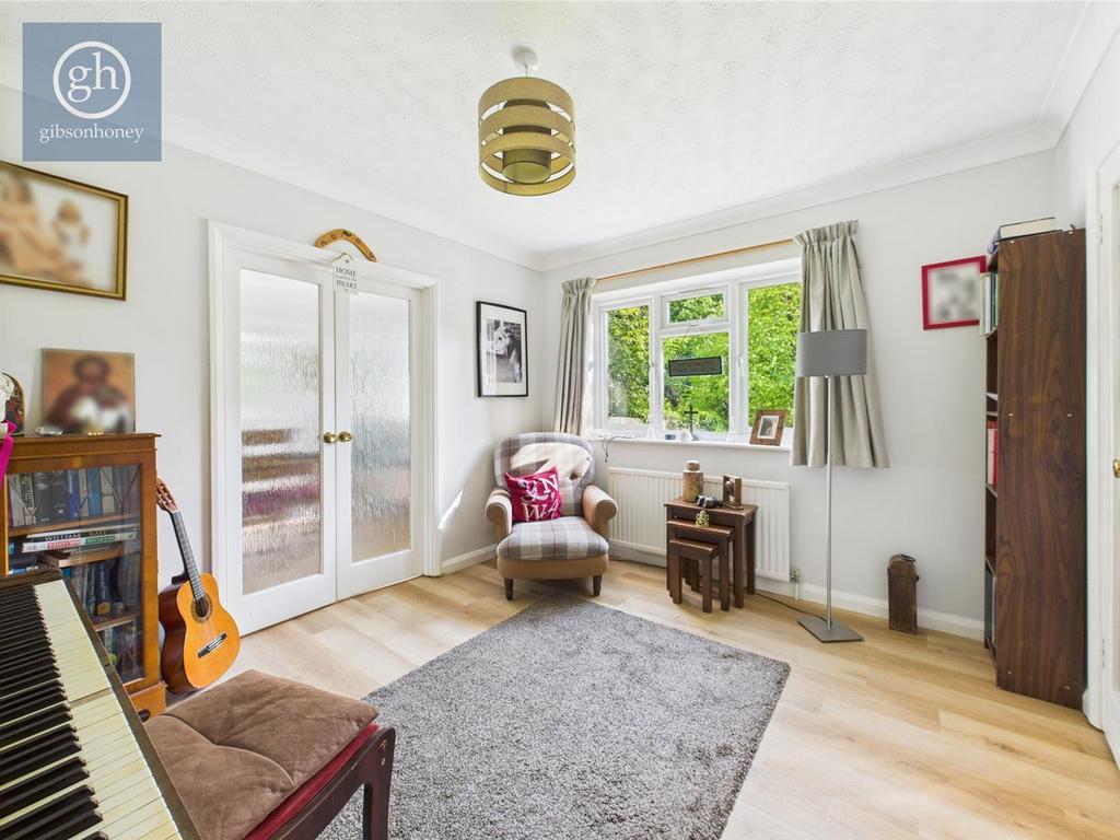 CAM05080 G0-PR0077-STILL020.jpg