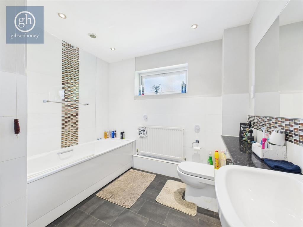 CAM05080 G0-PR0081-STILL016.jpg