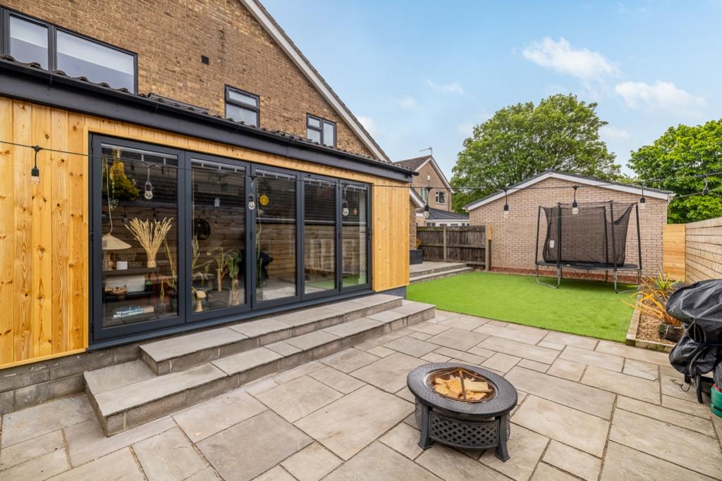 6 Greenbank Drive (Lincoln)-12