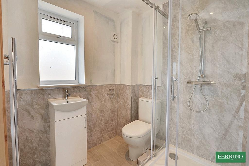Bedroom 1 En-suite