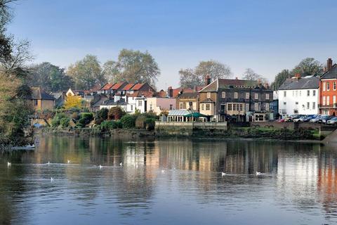 2 bedroom apartment for sale, The Old Blue School, Old Isleworth