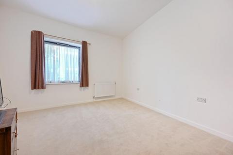 2 bedroom ground floor flat for sale, Tewkesbury Road, Ealing