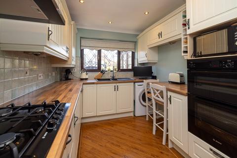 2 bedroom detached bungalow for sale, Church Fields Road, Rossington, Doncaster, DN11