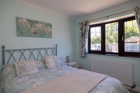 2 bedroom detached bungalow for sale, Church Fields Road, Rossington, Doncaster, DN11