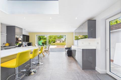 16 Brookfield Lane, Churchdown, Gloucester, GL3 2PP