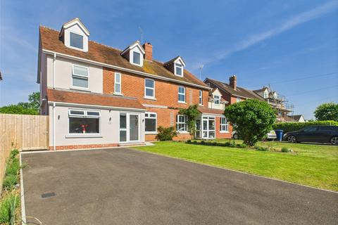 16 Brookfield Lane, Churchdown, Gloucester, GL3 2PP