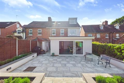 16 Brookfield Lane, Churchdown, Gloucester, GL3 2PP