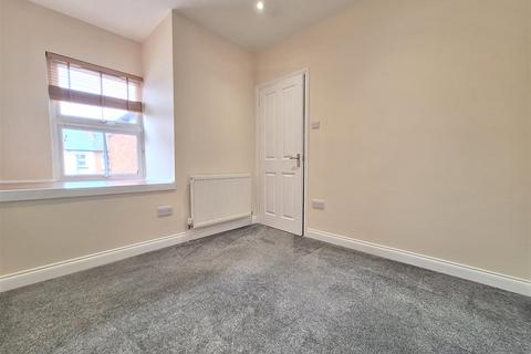 2 bedroom terraced house to rent, Swansea Road, Reading