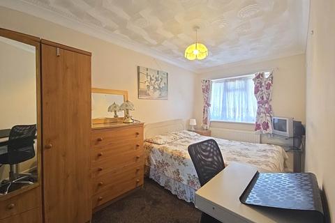 1 bedroom in a house share to rent, Harcourt Drive, Reading RG6