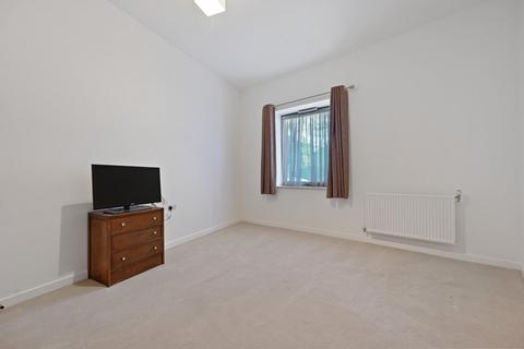 2 bedroom ground floor flat for sale, Tewkesbury Road, Ealing