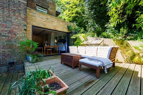 116c Crystal Palace Park Road, London, SE26 6UP