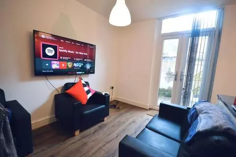House in Greater Manchester - View 3