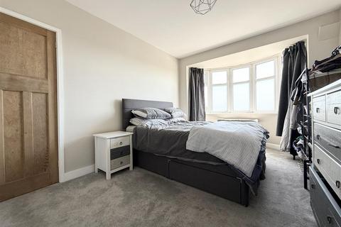 81 Aylestone Drive, Leicester, LE2 8SB
