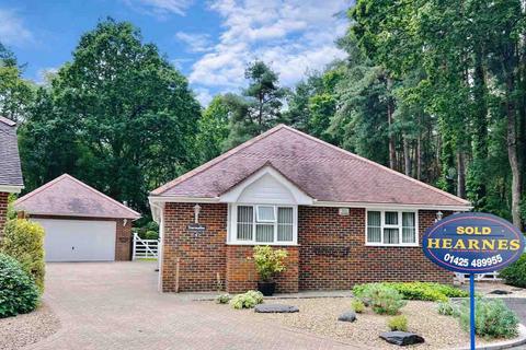 4 Emerald Close, Ashley Heath, Ringwood, BH24 2EW