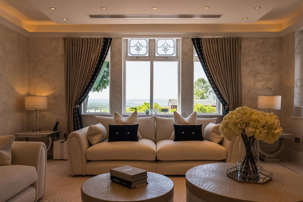 Formal Lounge