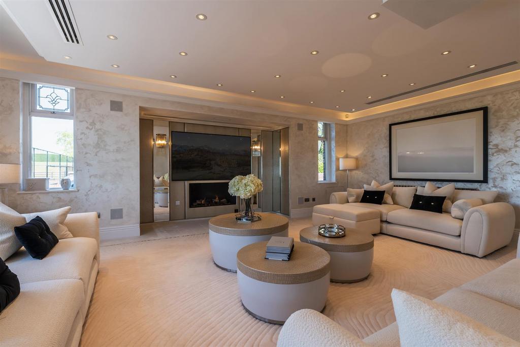 Formal Lounge