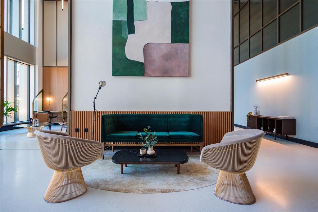 V B4 LUj SOqk W44 Bst8j XR6 A.jpg