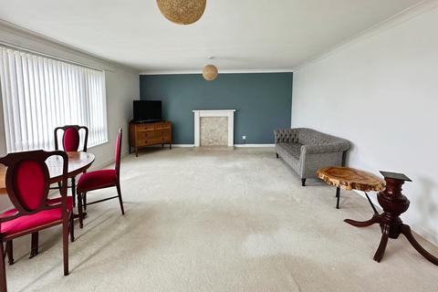 2 bedroom flat to rent, Douglas Avenue, Exmouth EX8