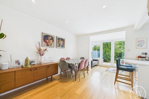 4 bedroom semi-detached house for sale, Gledhow Park Avenue, Leeds