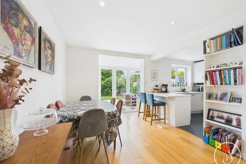 4 bedroom semi-detached house for sale, Gledhow Park Avenue, Leeds