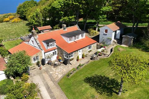 White Cottage Peakside, Ravenscar, Scarborough, YO13 0NE