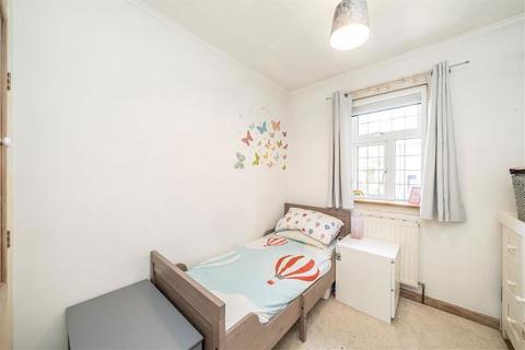 130 Dursley Road, London, SE3 8PQ