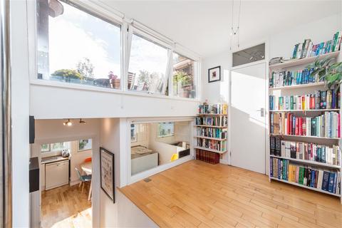 3 bedroom flat for sale, Tachbrook Street, SW1V