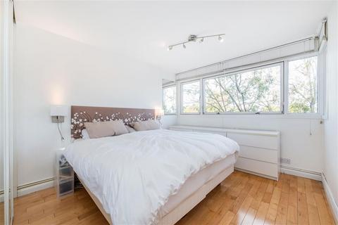 3 bedroom flat for sale, Tachbrook Street, SW1V