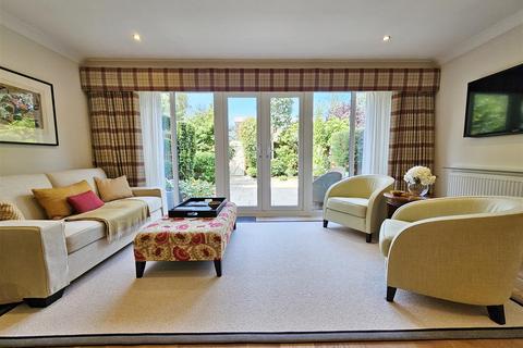 undefined, Beechwood Close, Hastings Point, Lytham