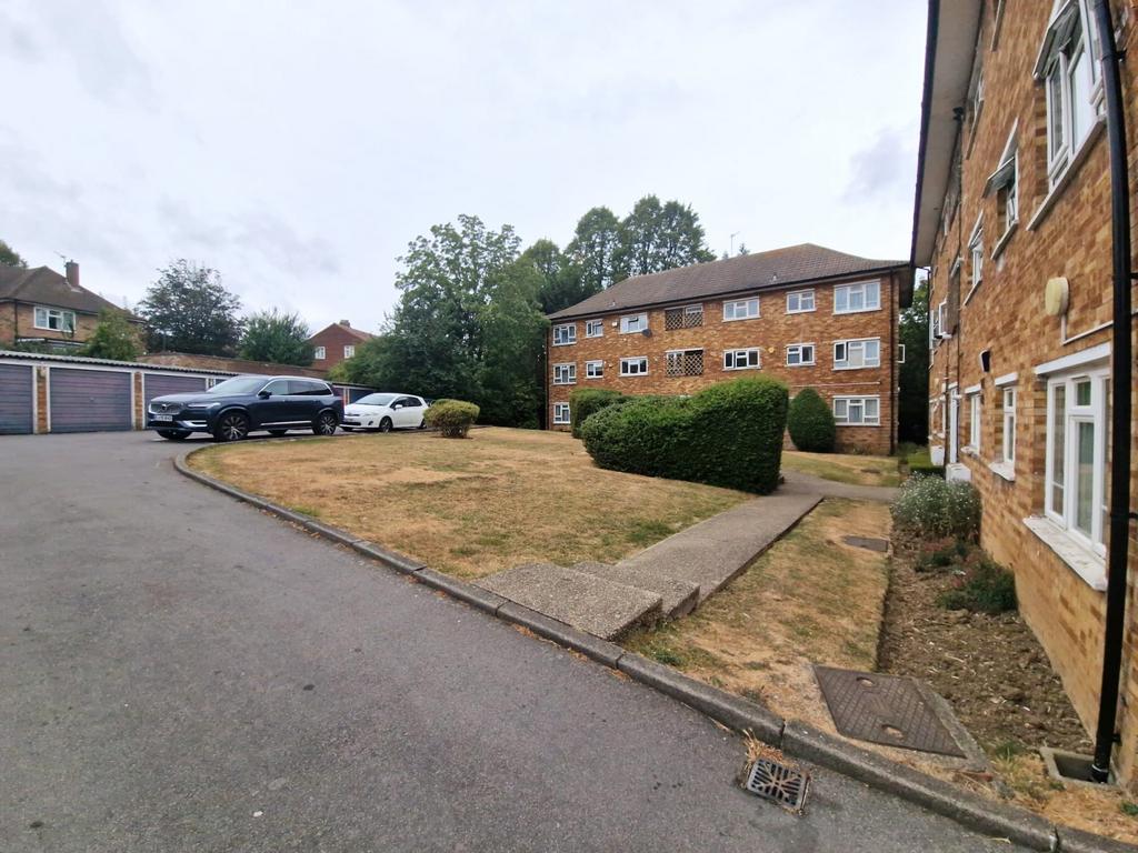 Apartment in Wembley - View 2