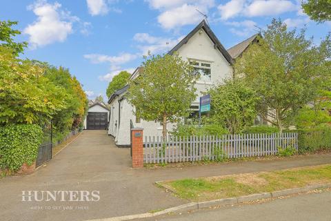 61 Green Lane, Oldham, OL8 3BA