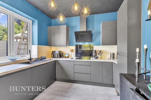 61 Green Lane, Oldham, OL8 3BA