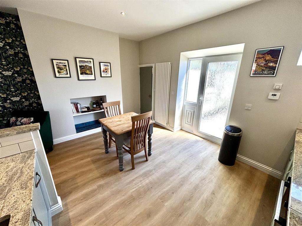 Kitchen/Dining