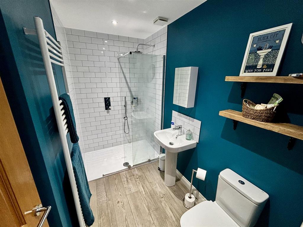 Shower Room/WC