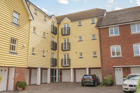 Flat 5, 16 Bridge Close, Sandwich, CT13 9QG