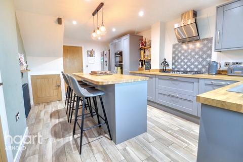 56 James Drive, Calverton, Nottingham, NG14 6RJ