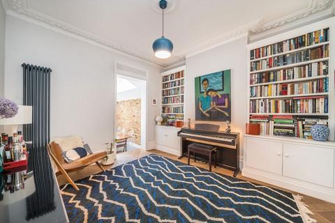 35 Foulden Road, London, N16 7UU