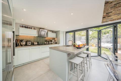 35 Foulden Road, London, N16 7UU