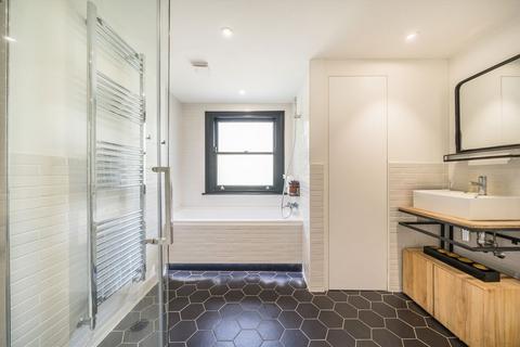 35 Foulden Road, London, N16 7UU