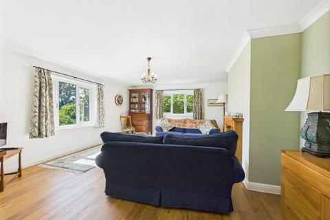 3 bedroom bungalow for sale, Calpin Close, Idle, Bradford