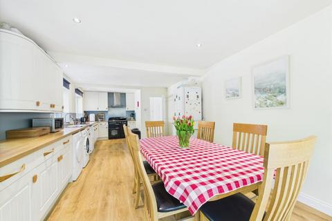 8 Calpin Close, Idle, Bradford, BD10 8PZ