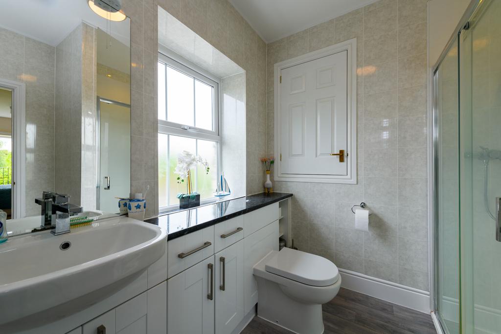 Master En-suite