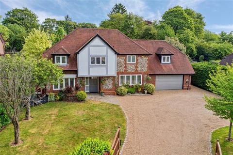 Fairlawne Chiltern Road, Peppard Common, Henley-on-thames, RG9 5HX