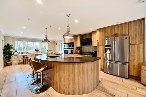 Fairlawne Chiltern Road, Peppard Common, Henley-on-thames, RG9 5HX