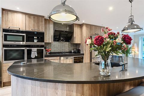 Fairlawne Chiltern Road, Peppard Common, Henley-on-thames, RG9 5HX