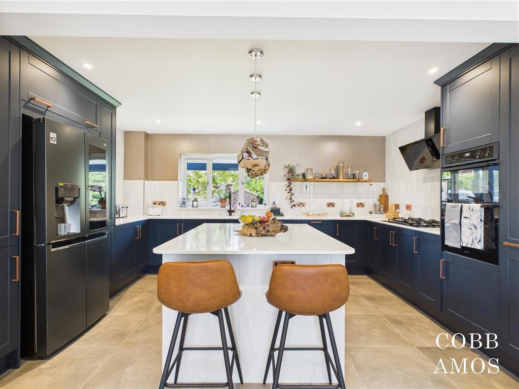 CAM02803 G0-PR0174-STILL070.jpg