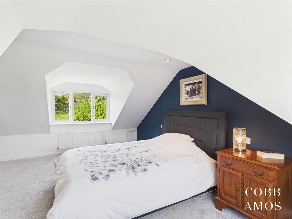 CAM02803 G0-PR0174-STILL007.jpg