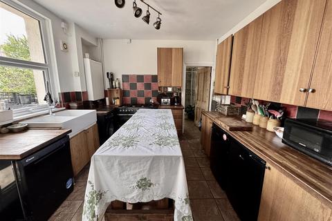 1 Brynlloi Road, Glanamman, Ammanford, SA18 1EQ