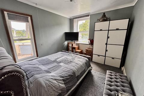 1 Brynlloi Road, Glanamman, Ammanford, SA18 1EQ